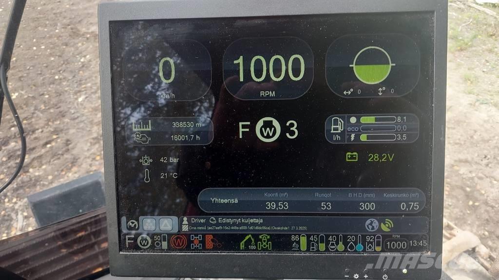 Komatsu 901 Harvestory