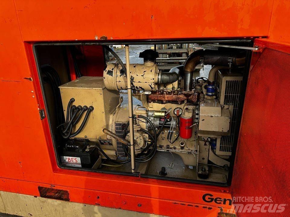 Cummins 30 KVA Naftové generátory