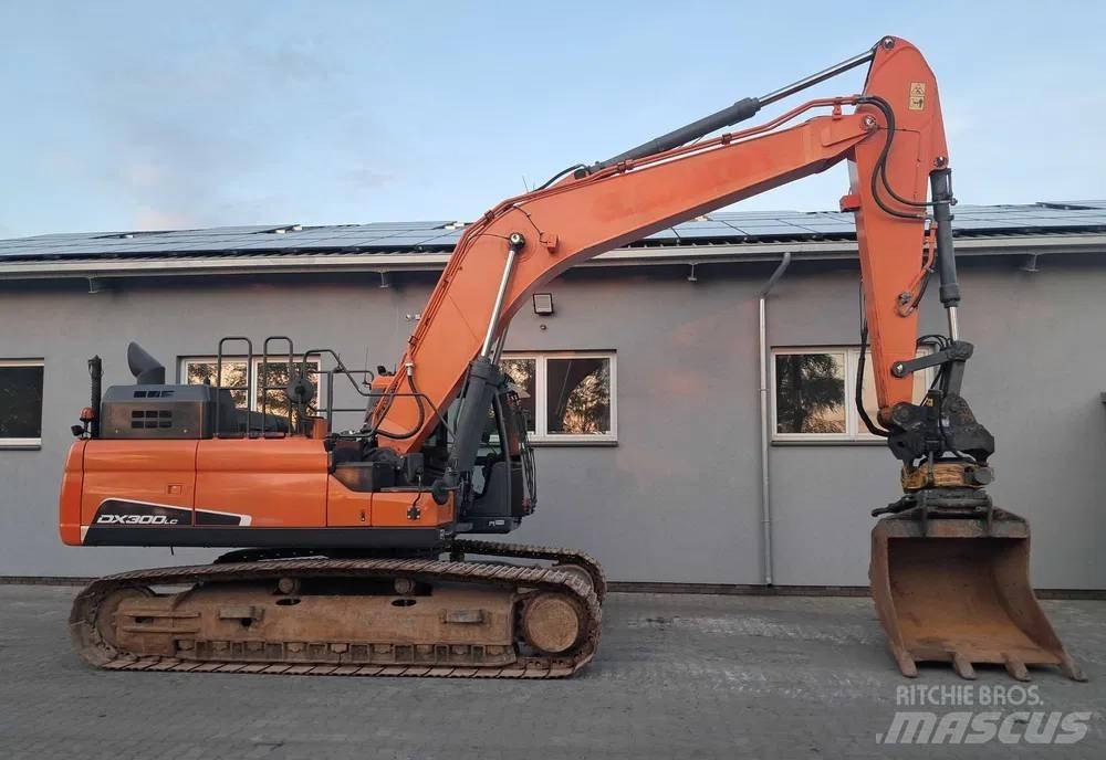 Doosan DX 300 LC-5 Pásové rýpadlá