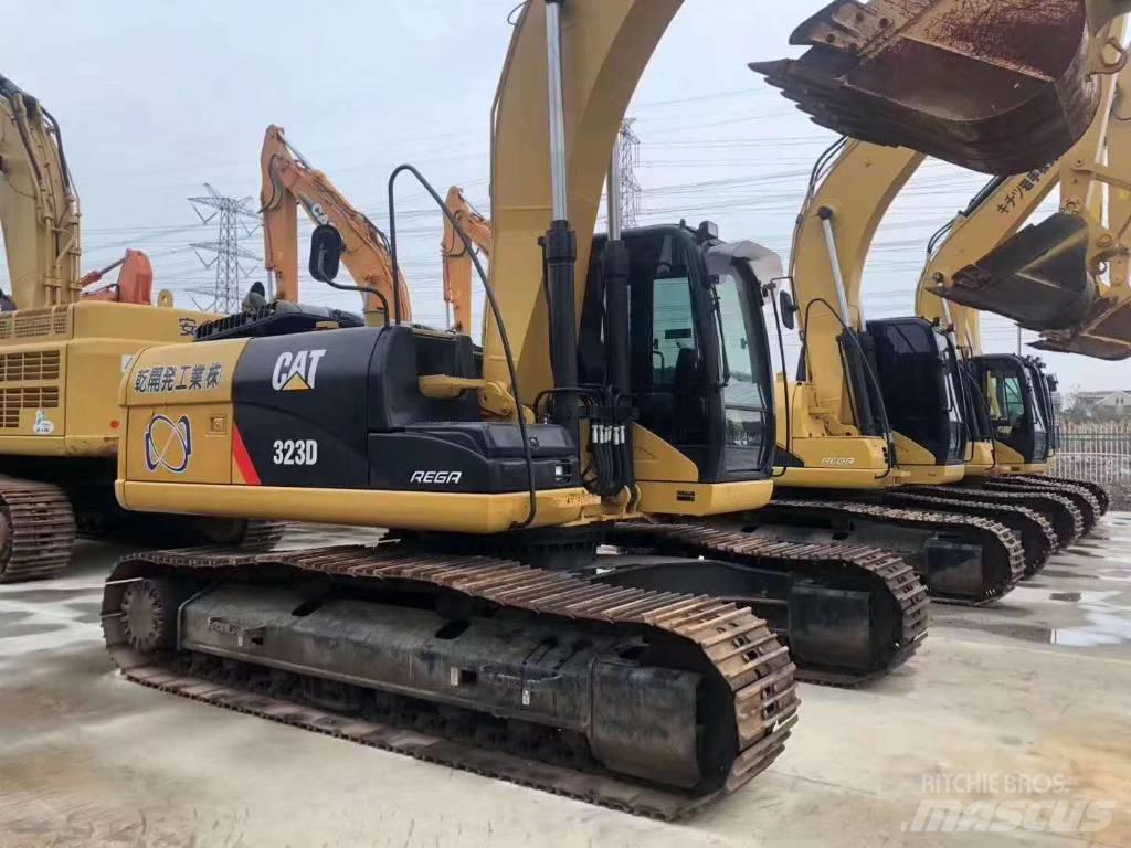CAT 323 D Pásové rýpadlá