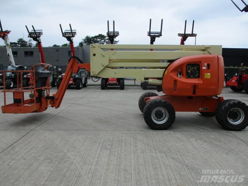 JLG 450 AJ (868) Kompaktné samohybné kĺbové plošiny