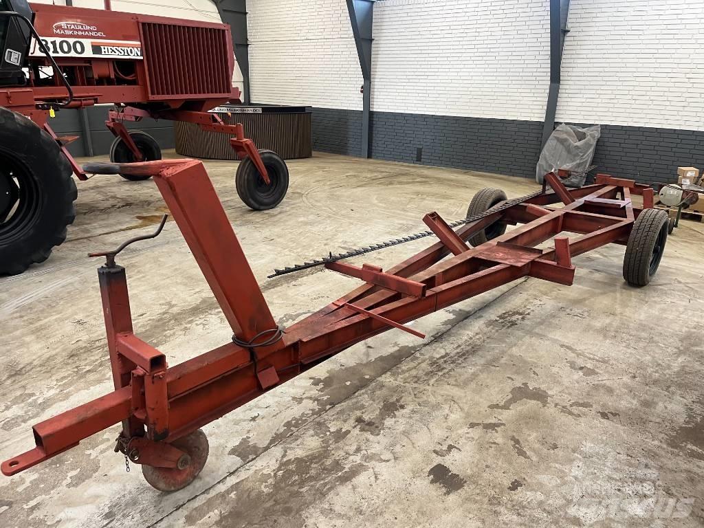Hesston 8100 Riadkovacie žacie stroje