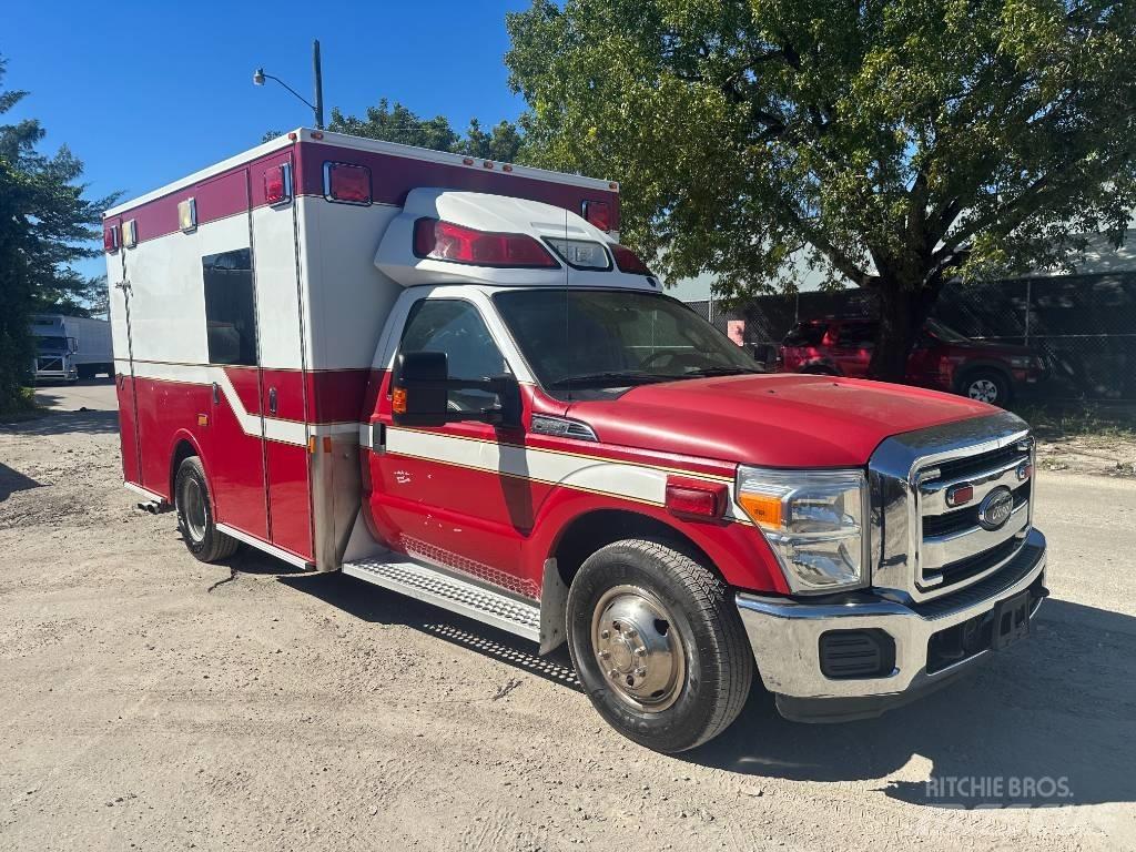 Ford F 350 Sanitky