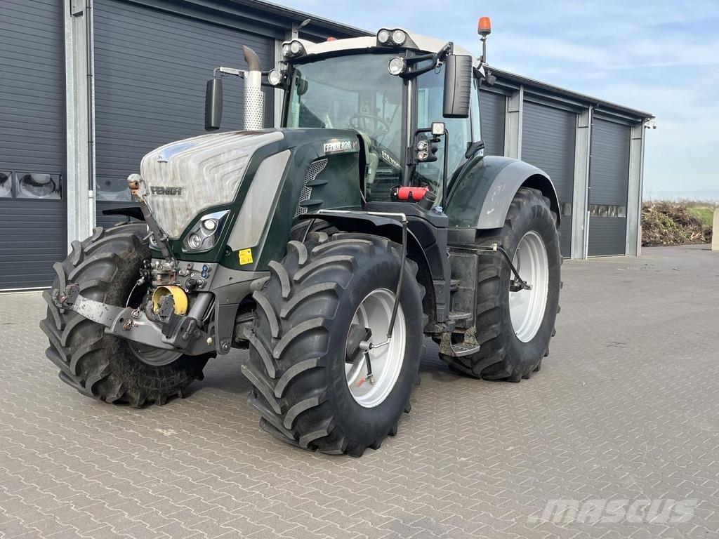 Fendt 828 VARIO Traktory
