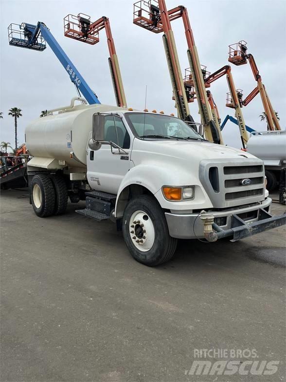 Ford F750 Cisternové nákladné vozidlá