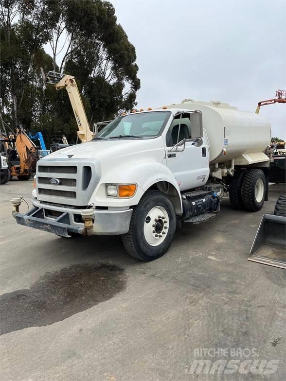 Ford F750 Cisternové nákladné vozidlá