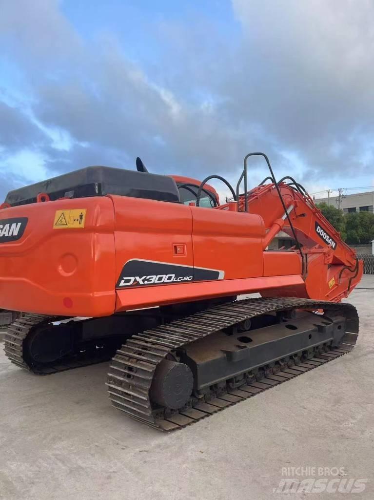 Doosan DX300LC-9C Pásové rýpadlá