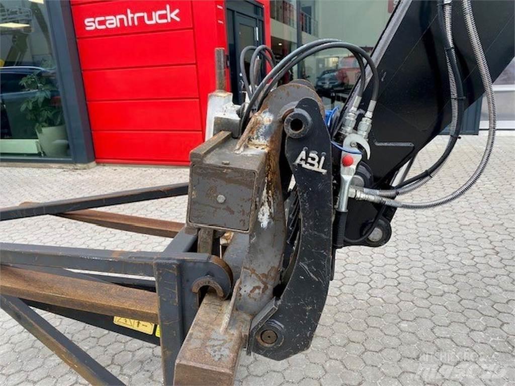  Øvrige HTL 4017 Teleskopické manipulátory