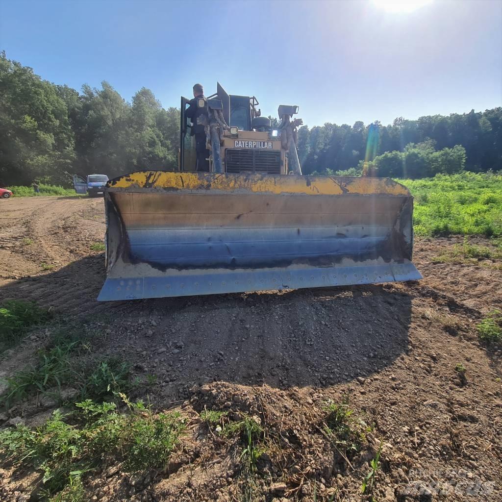 CAT D 6 T LGP Pásové dozéry
