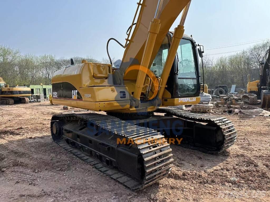 CAT 325 CL Pásové rýpadlá