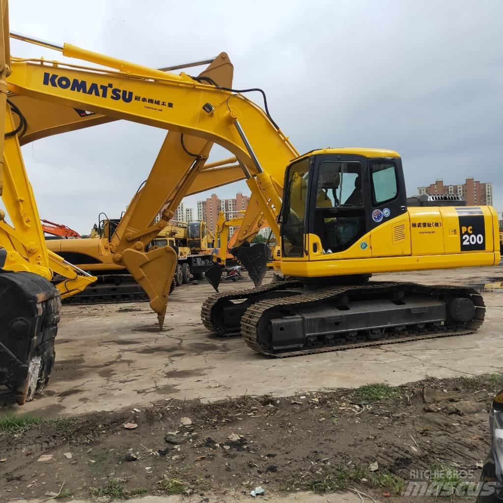 Komatsu PC200-7 Pásové rýpadlá