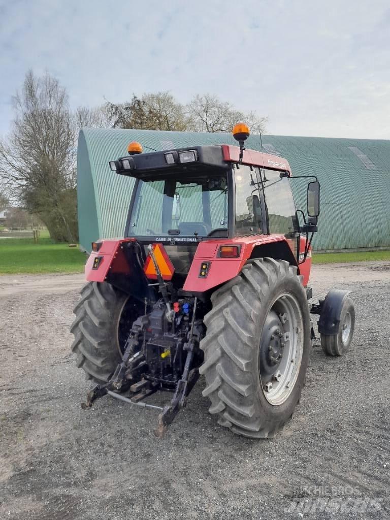 Case IH 5120 Traktory