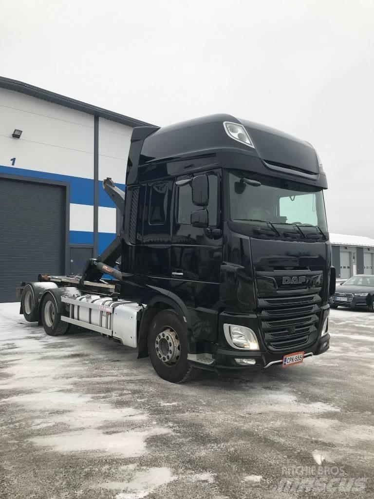 DAF XF530 FAS Hákový nosič kontajnerov