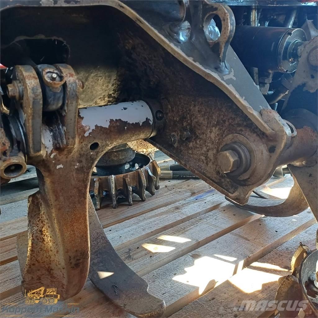 Komatsu C124 Žatevné hlavy
