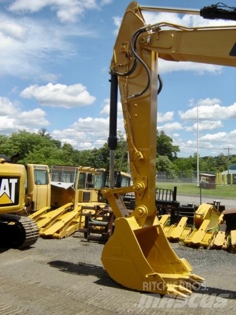 CAT 320 Pásové rýpadlá
