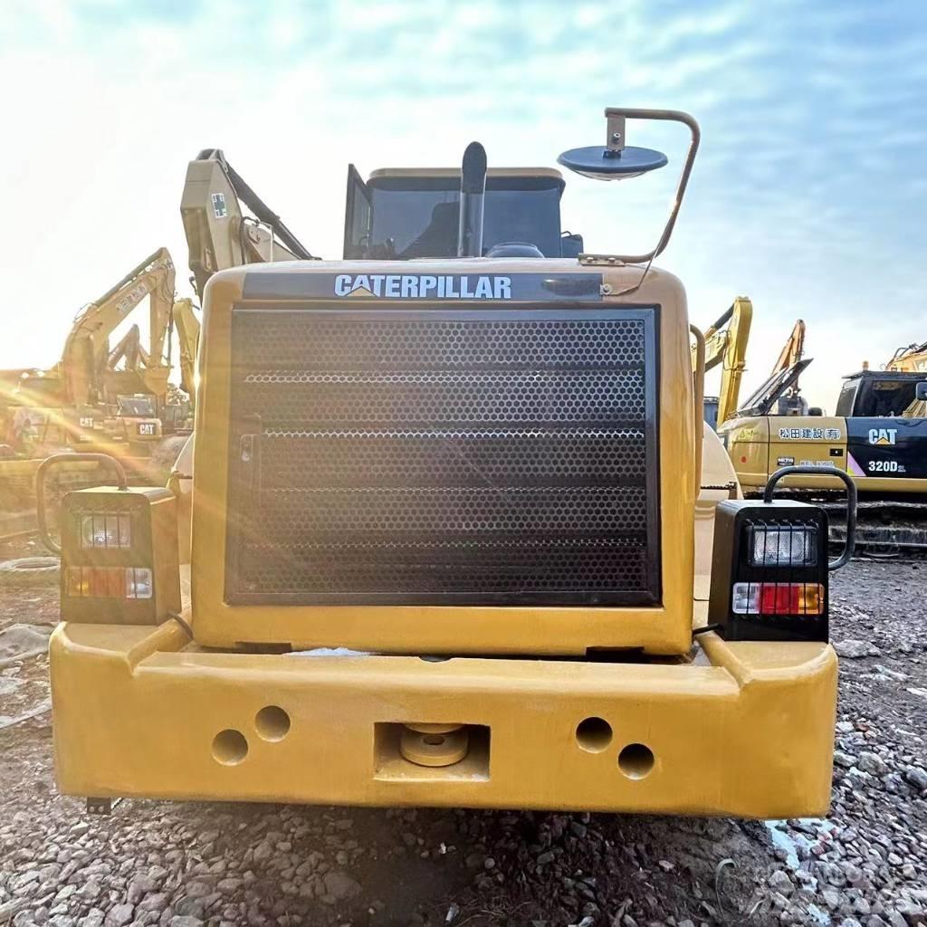 CAT 966 H Kolesové nakladače