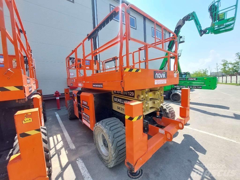 JLG 330 LRT Nožnicové zdvíhacie plošiny
