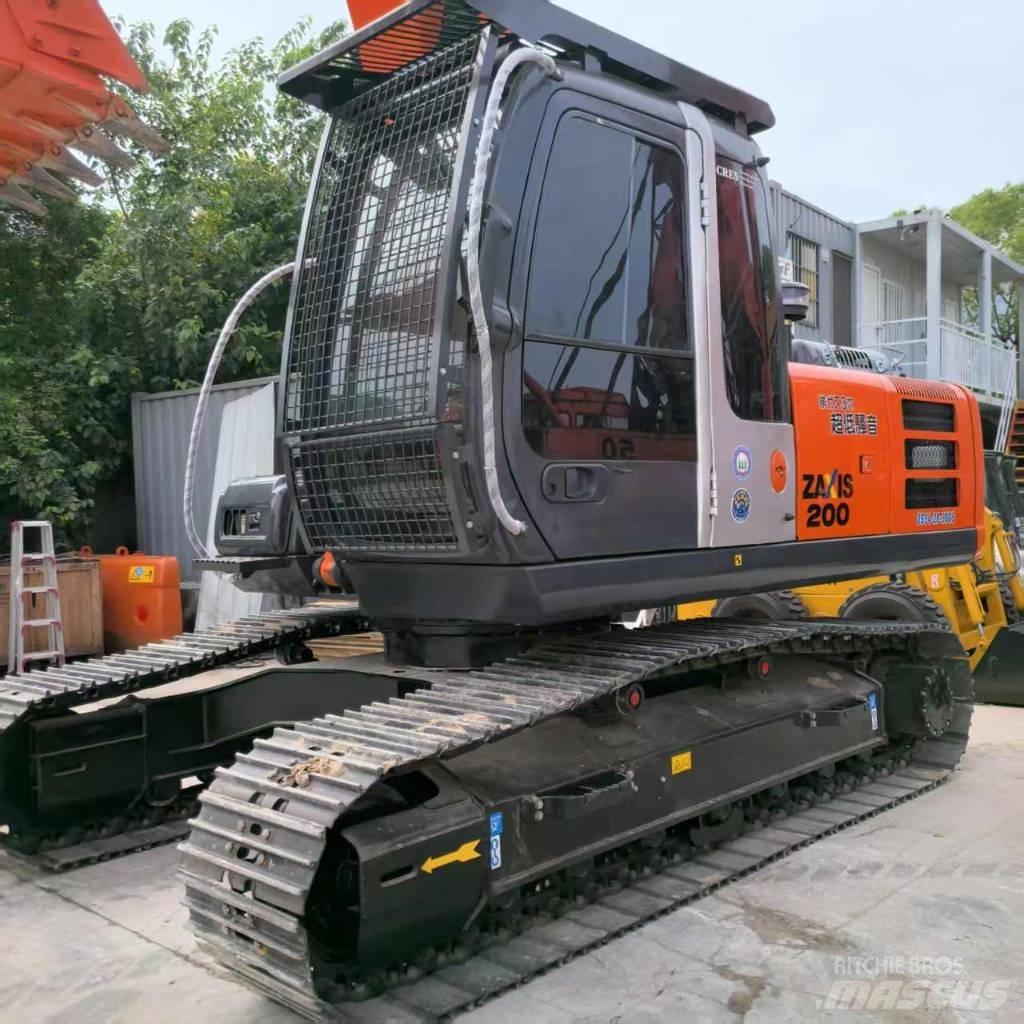 Hitachi ZX 200-3 G Pásové rýpadlá