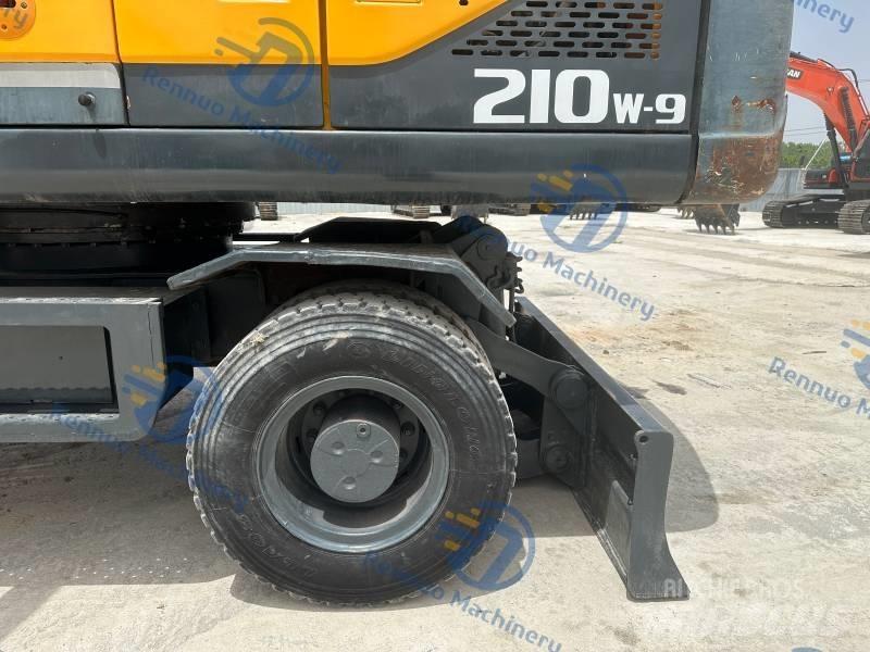 Hyundai R210W-9 Kolesové rýpadlá
