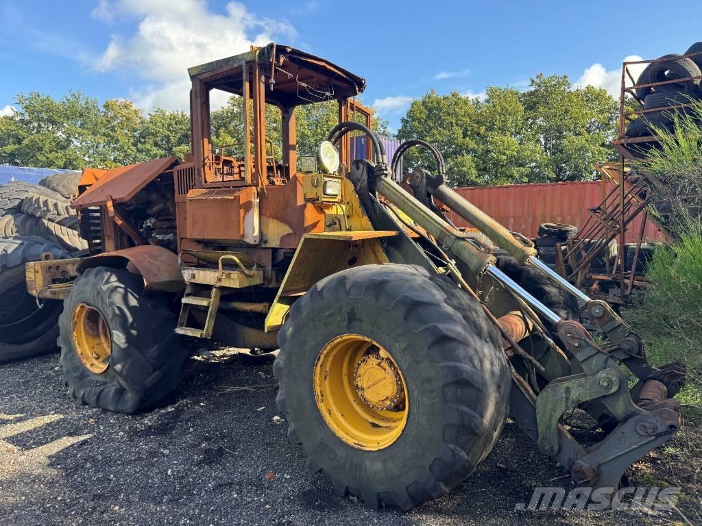 Volvo L 120 B Kolesové nakladače