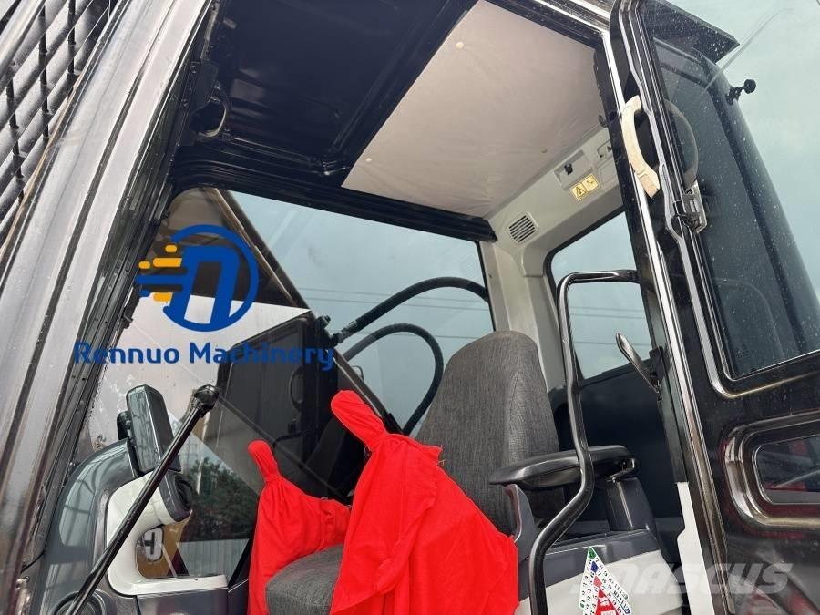 CAT 320 D2L Pásové rýpadlá