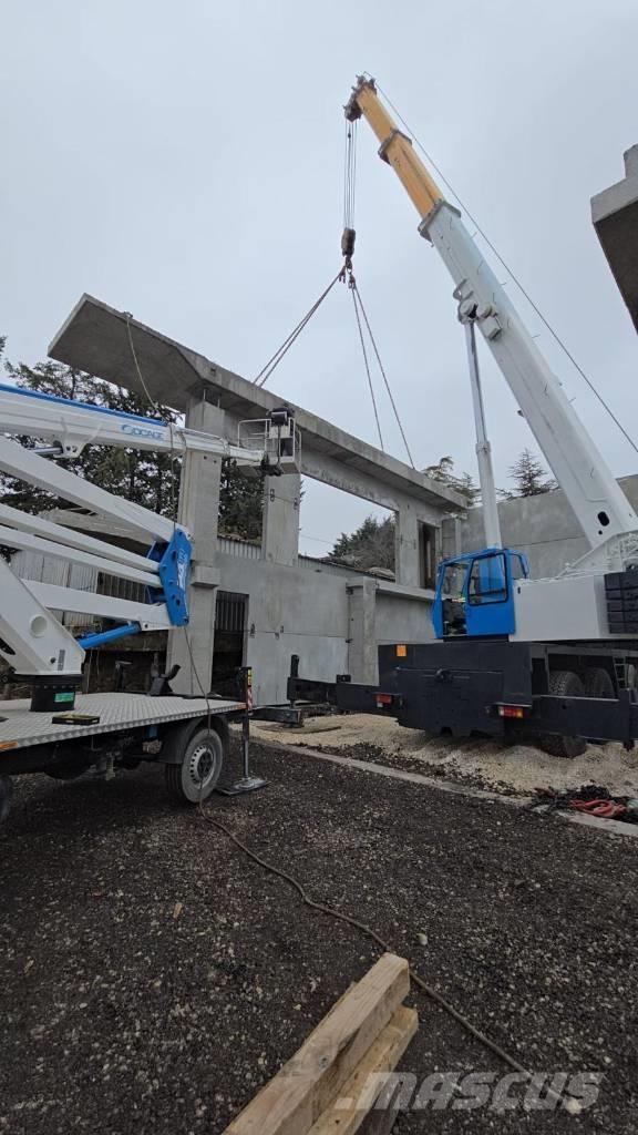 Krupp KMK 4070 Univerzálne terénne žeriavy