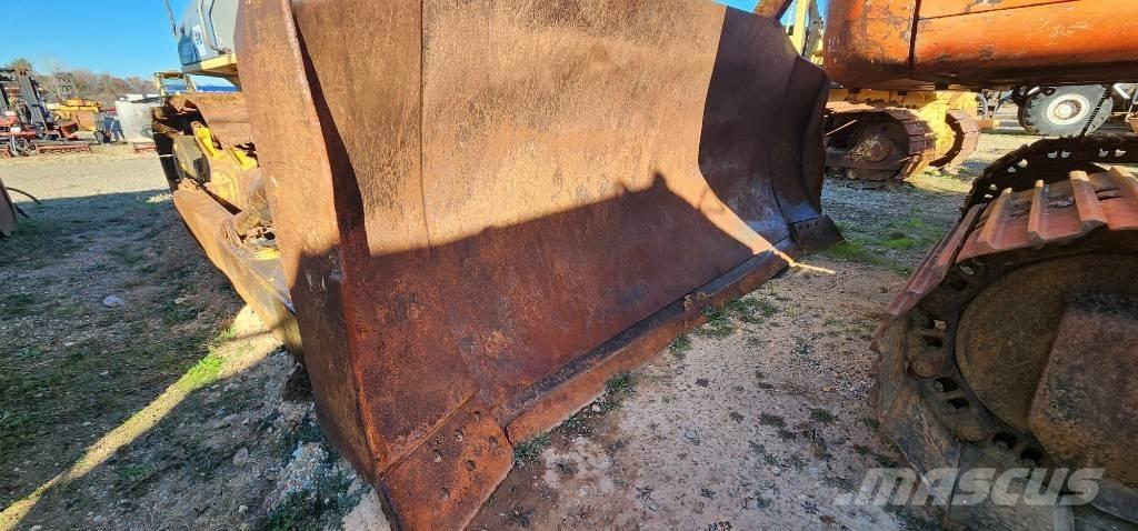 Komatsu D 65 EX 12 Pásové dozéry