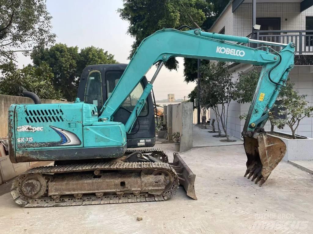 Kobelco SK 75 Pásové rýpadlá