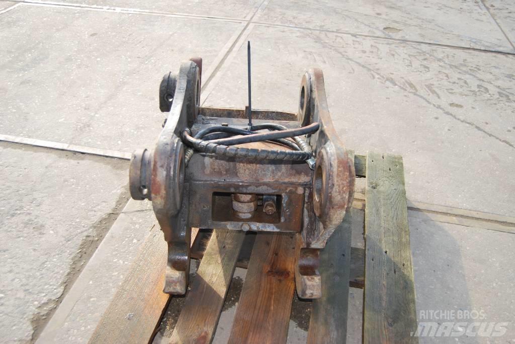  Quickcoupler Rýchlospojky
