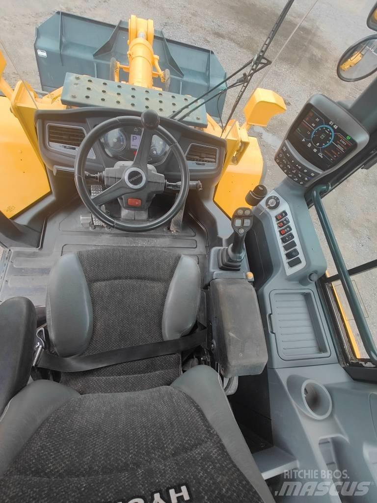 Hyundai HL 960 Kolesové nakladače
