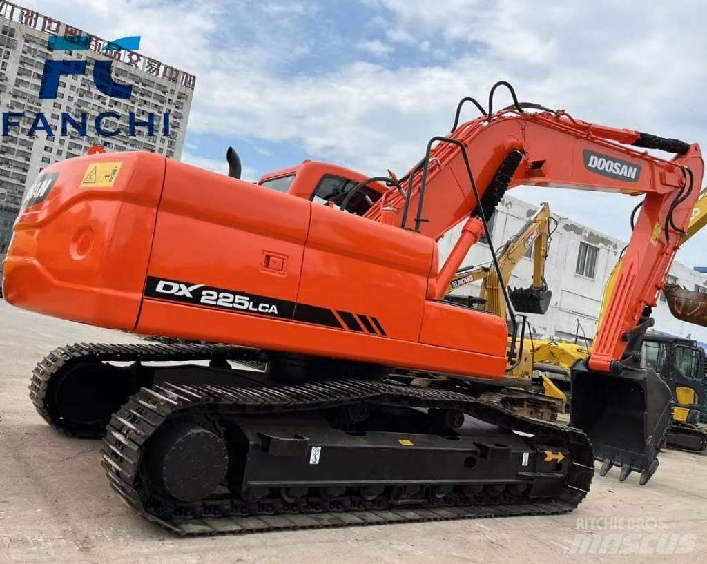 Doosan DX 225 LCA Pásové rýpadlá