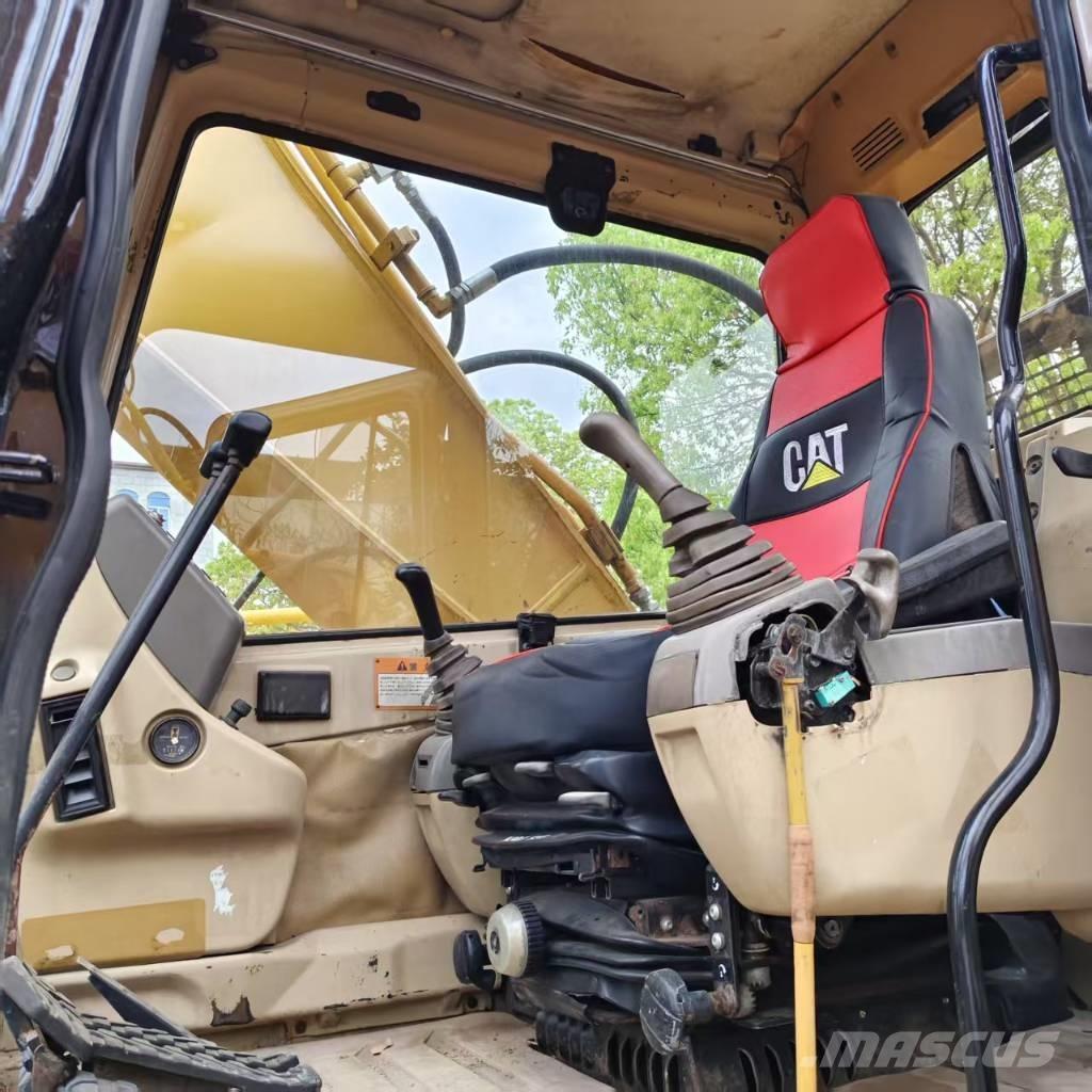 CAT 325 B L Pásové rýpadlá