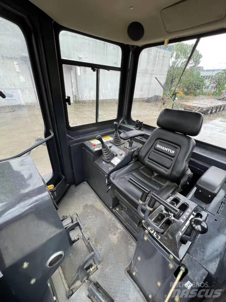Shantui SD22L Pásové dozéry