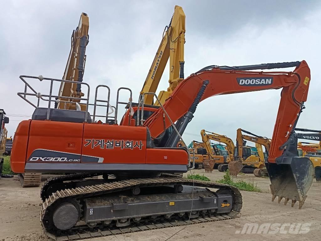 Doosan DX 300 LC Pásové rýpadlá