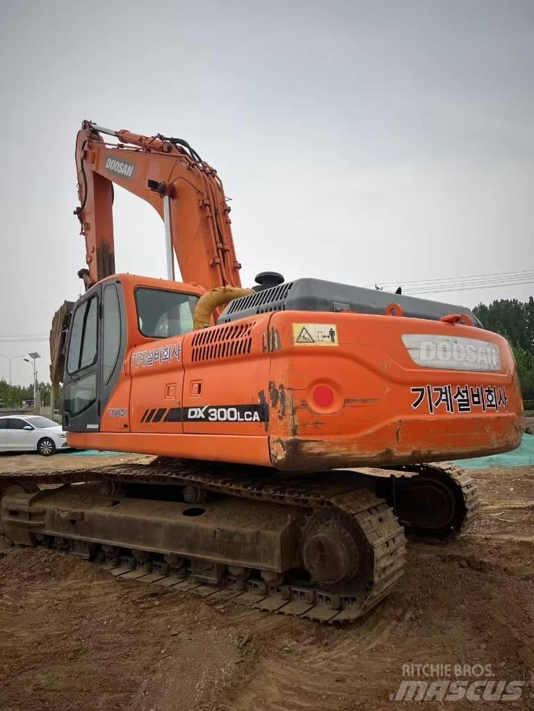 Doosan DX300LCA Pásové rýpadlá