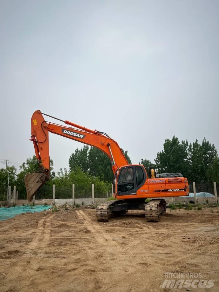 Doosan DX300LCA Pásové rýpadlá