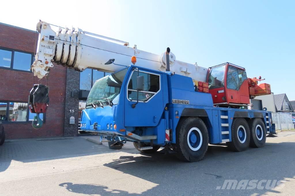 Liebherr LTM 1055-1 Univerzálne terénne žeriavy