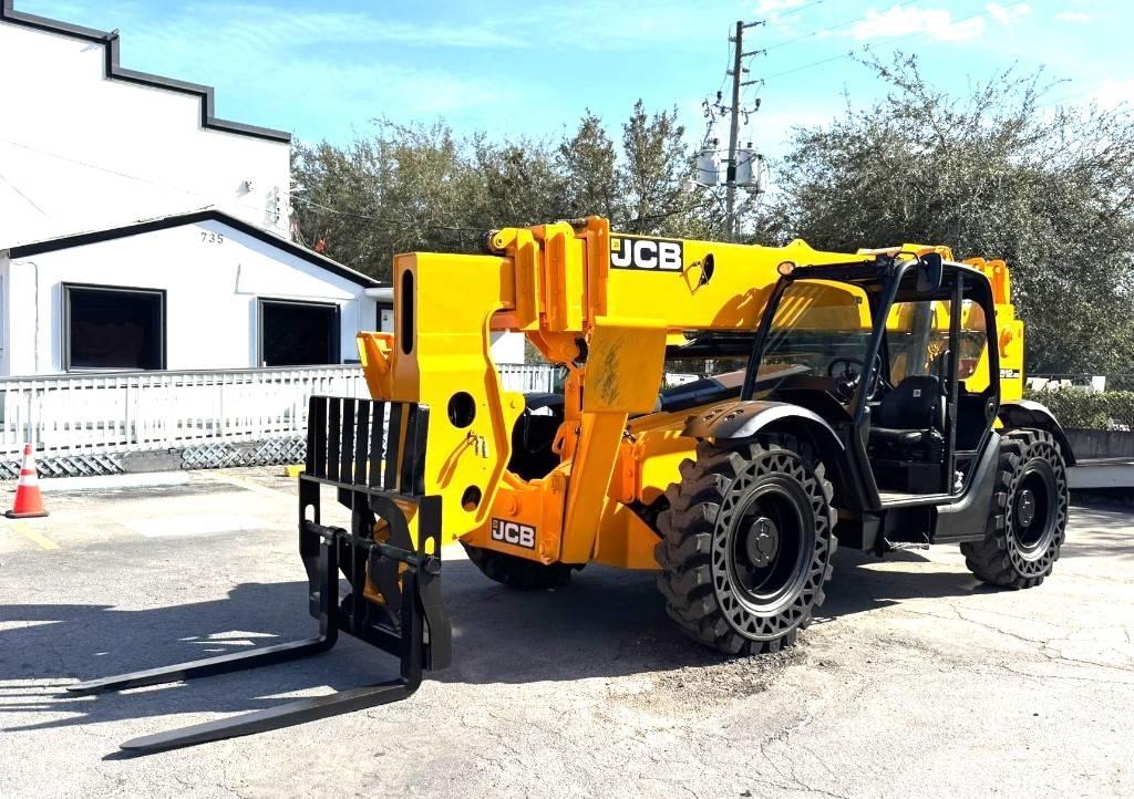 JCB 512-56 Teleskopické manipulátory