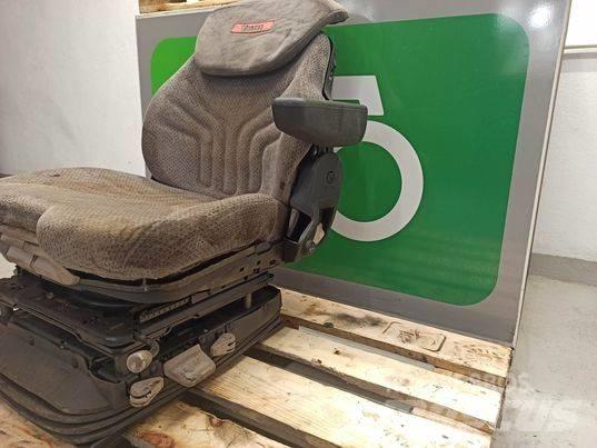 Valtra N 163 chair Kabíny a interiér
