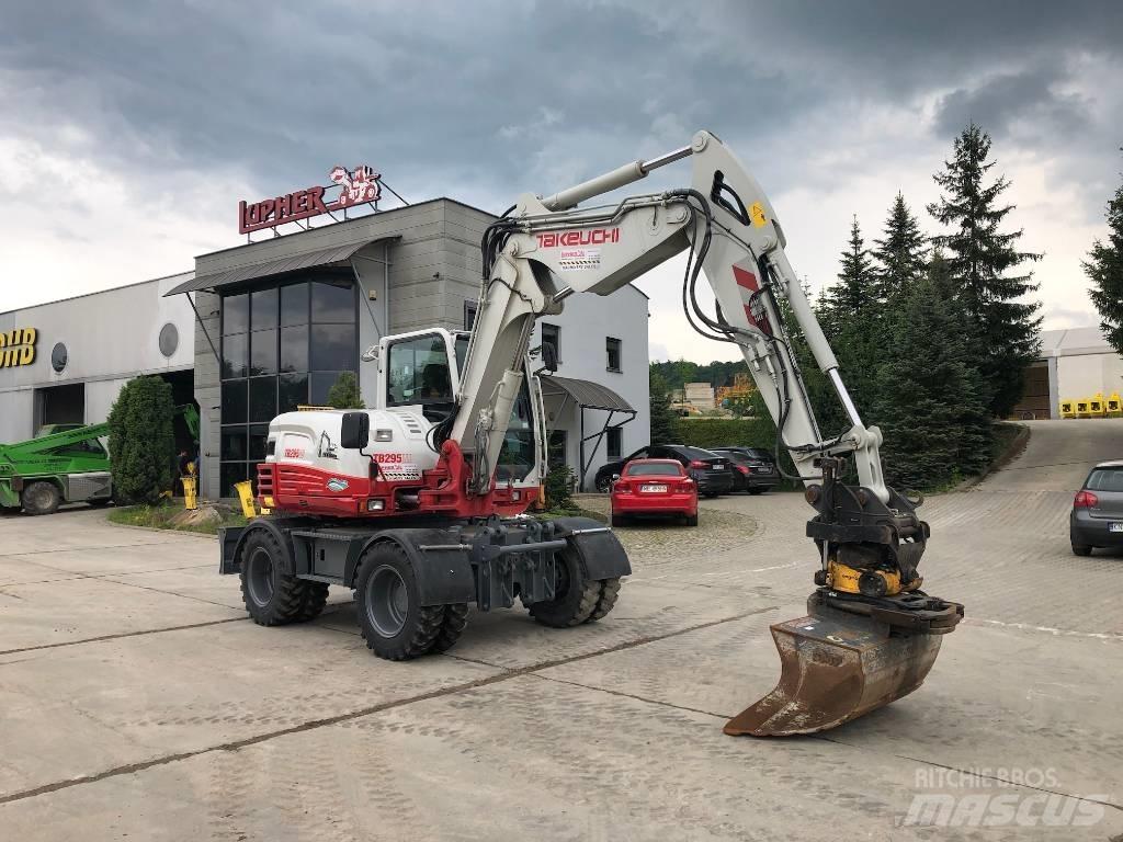 Takeuchi TB295W Kolesové rýpadlá