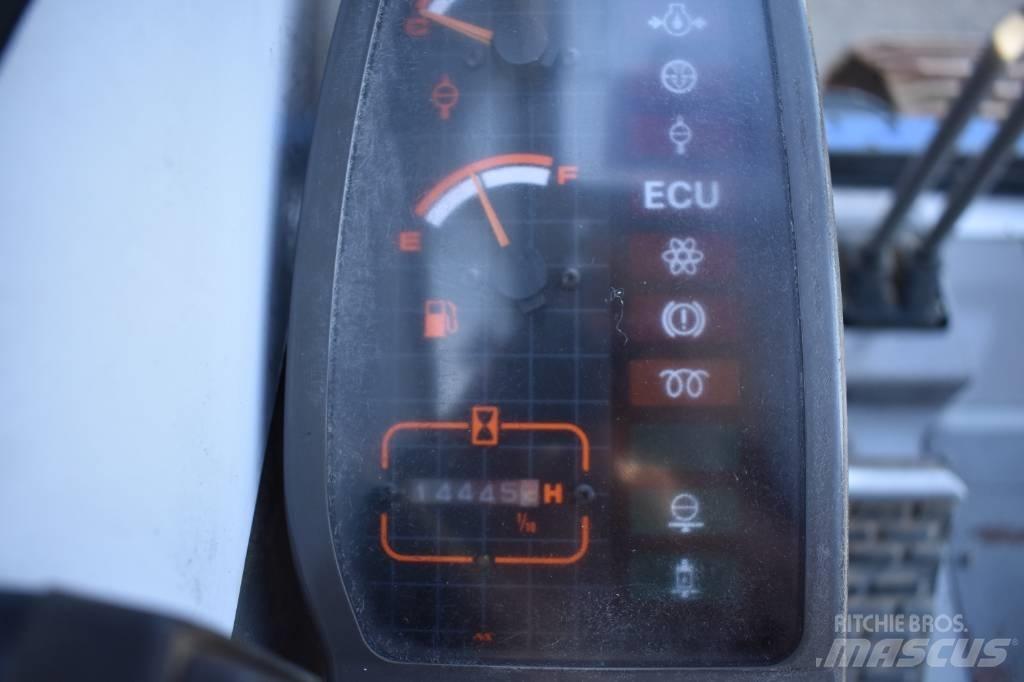 Hitachi SCX700 Pásové žeriavy