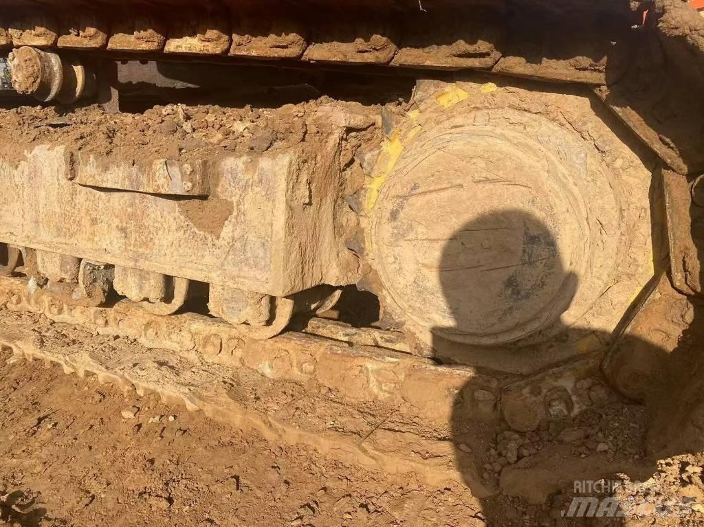 Doosan DX 300 LC Pásové rýpadlá