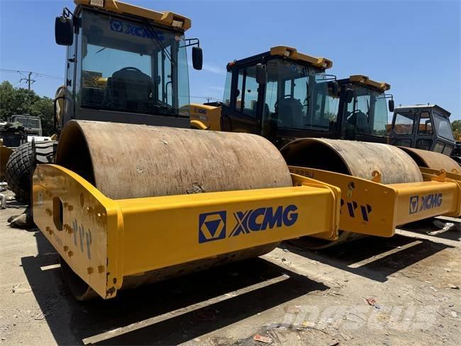 XCMG XS 223 J Ťahačové valce