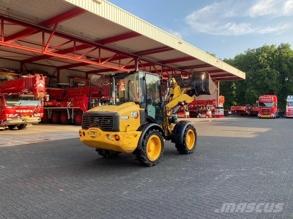 CAT 908M Kolesové nakladače