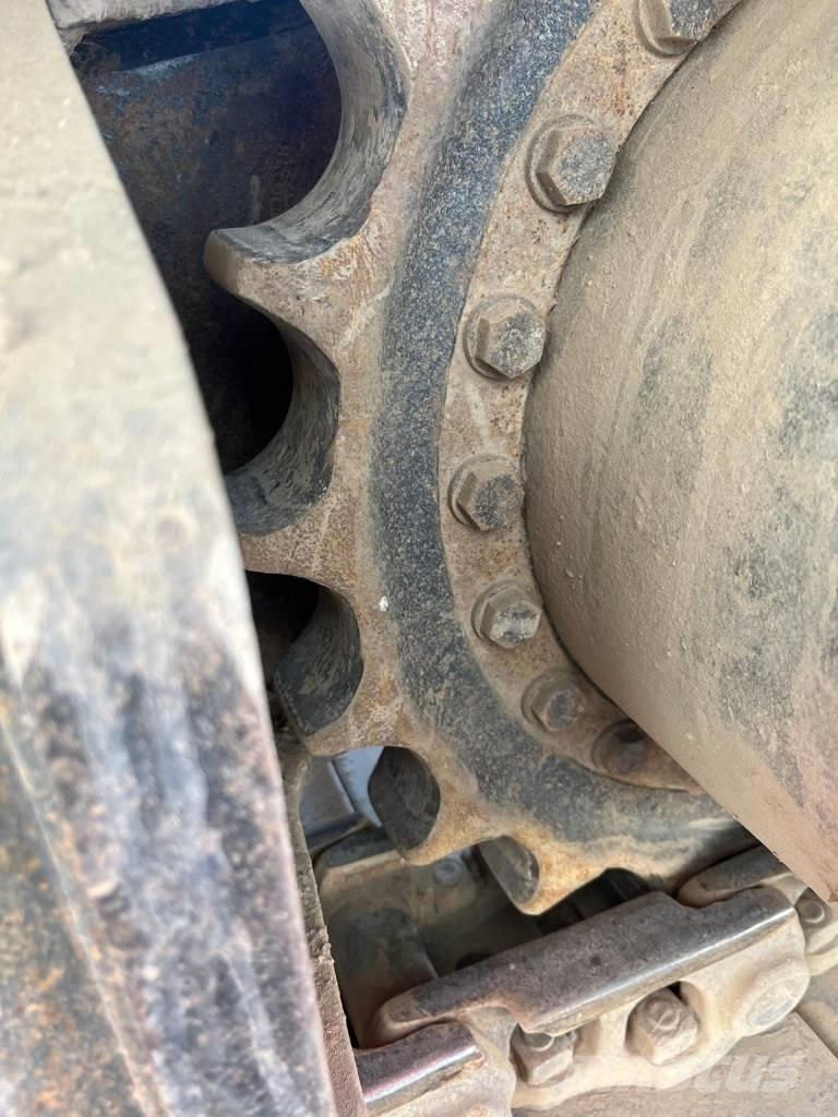 CASE CX 210 D Pásové rýpadlá