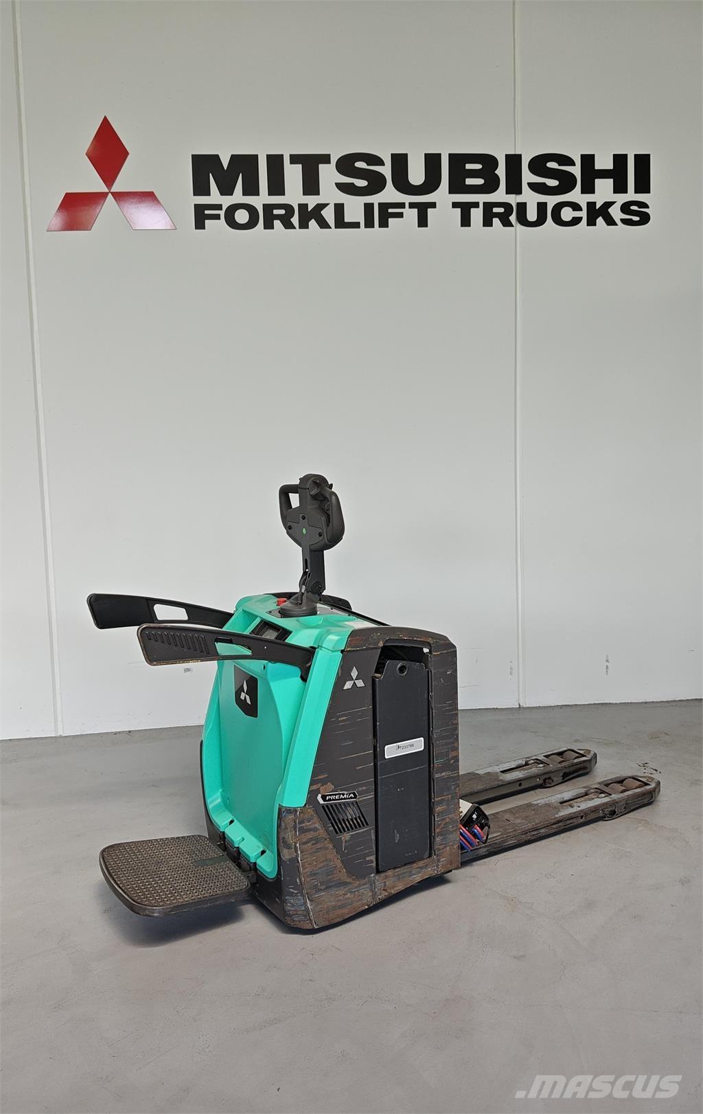 Mitsubishi PBV20N3 Vozíky s plošinou pre náklad