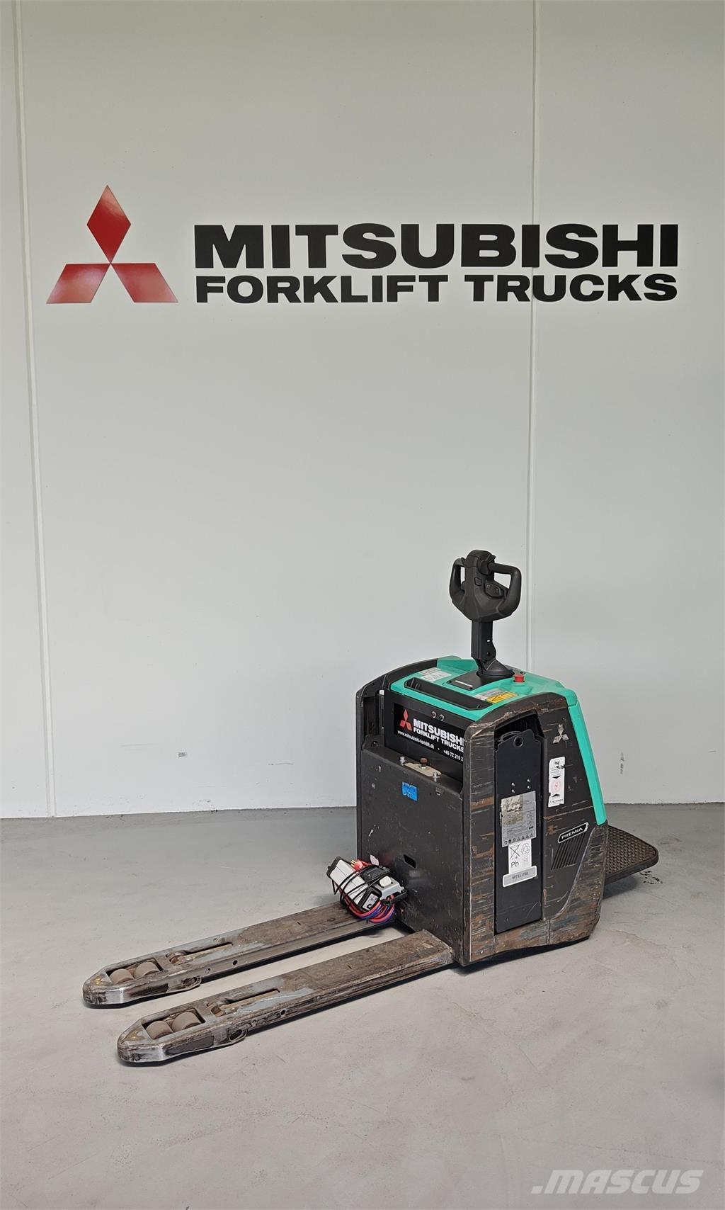 Mitsubishi PBV20N3 Vozíky s plošinou pre náklad