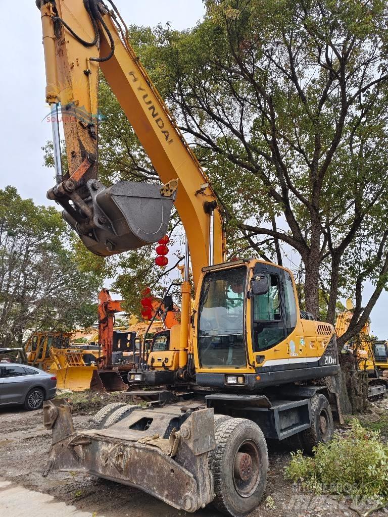 Hyundai R210W-9 Kolesové rýpadlá