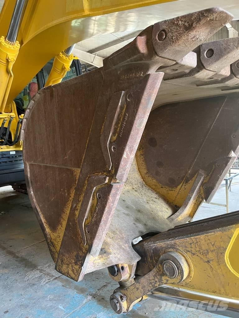 Komatsu PC 450 LC-8 Pásové rýpadlá
