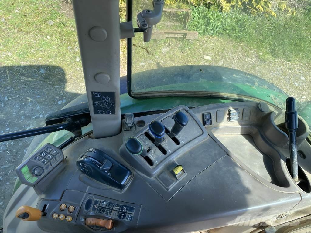 John Deere 5100 R Traktory